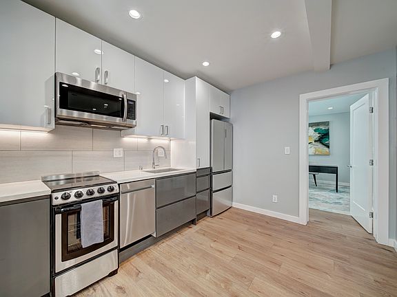 4th image of 511 Eureka St #B