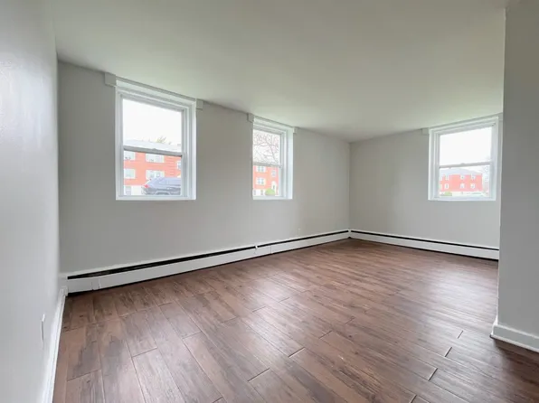 Maryvale Village Apartments, 15 Linda Dr APT 1, Buffalo, NY 14225