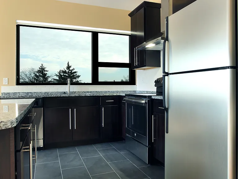 834 Lake Drive Apartments — Photo 5