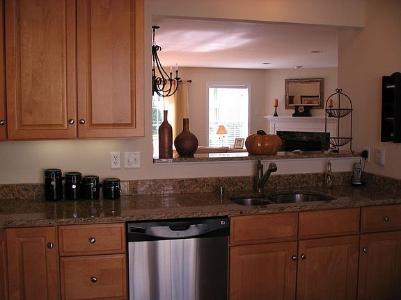 convenient passthrough to dining area