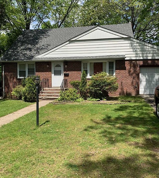 1st image of 51 Westlawn Dr