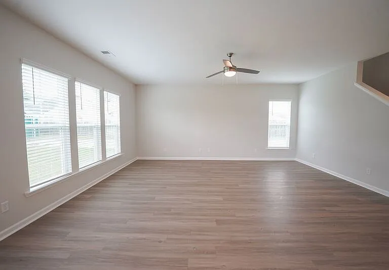 44 Jazz Dr — Photo 10