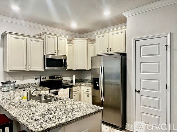 3rd image of 205 S East St #205