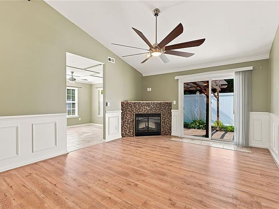 2nd image of 3017 Hyde Place Cir