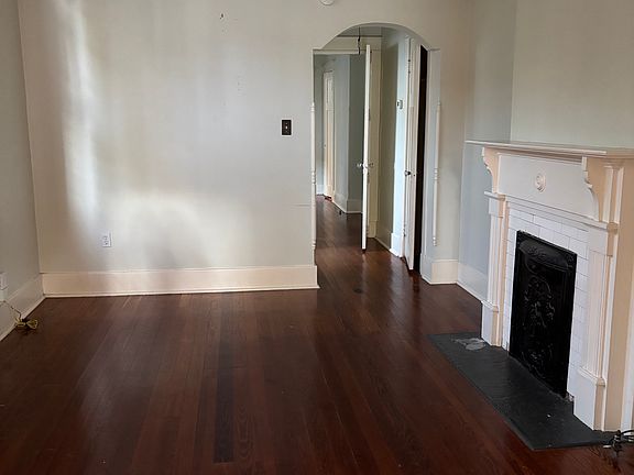 4th image of 2216 Burdette St