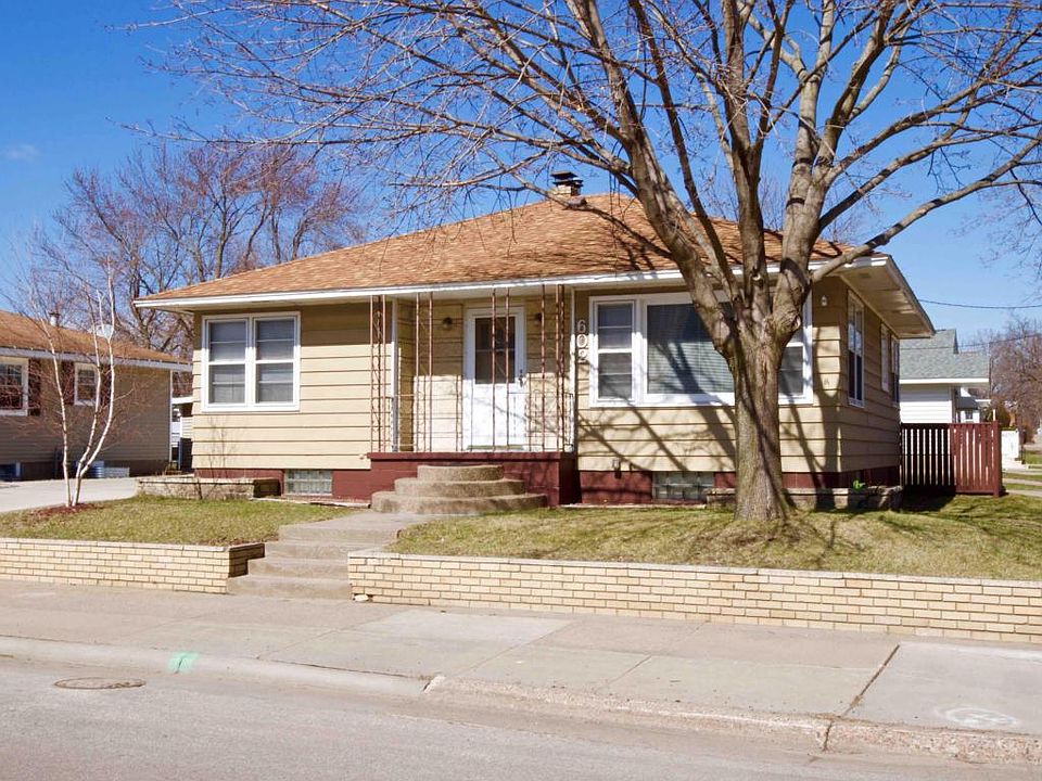 1st image of 602 W Sarnia St