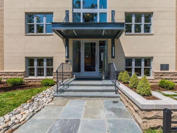 626 E St SE #203, Washington, DC 20003