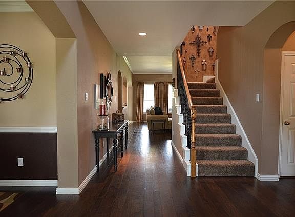 2nd image of 3501 Oliver Dr