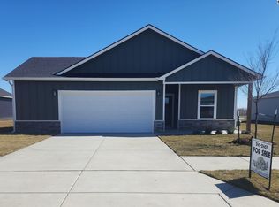 1005 Spring Creek Rd, McPherson, KS 67460