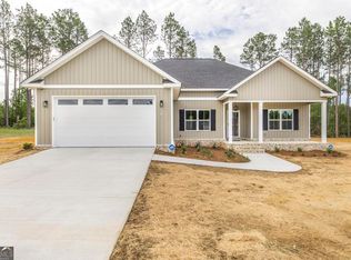 106 Long Pines Cir, East Dublin, GA 31027