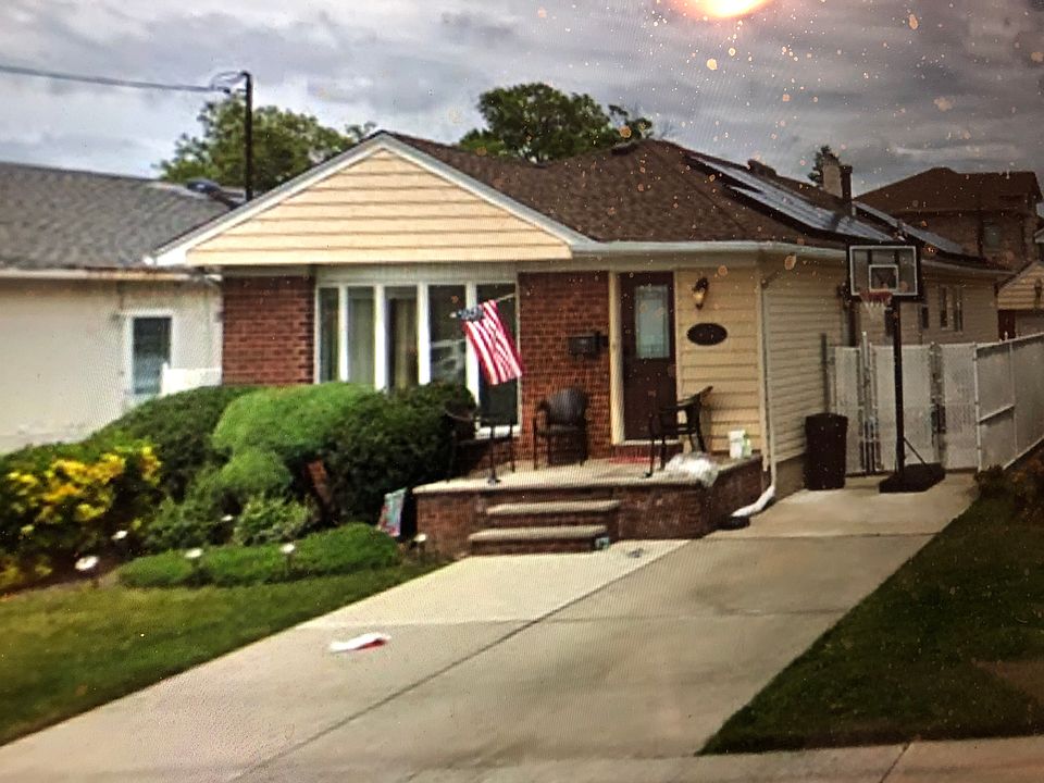 1st image of 15823 82nd St