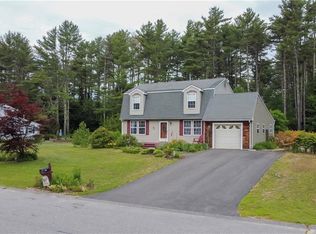12 Fawn Dr, Wood River Junction, RI 02894