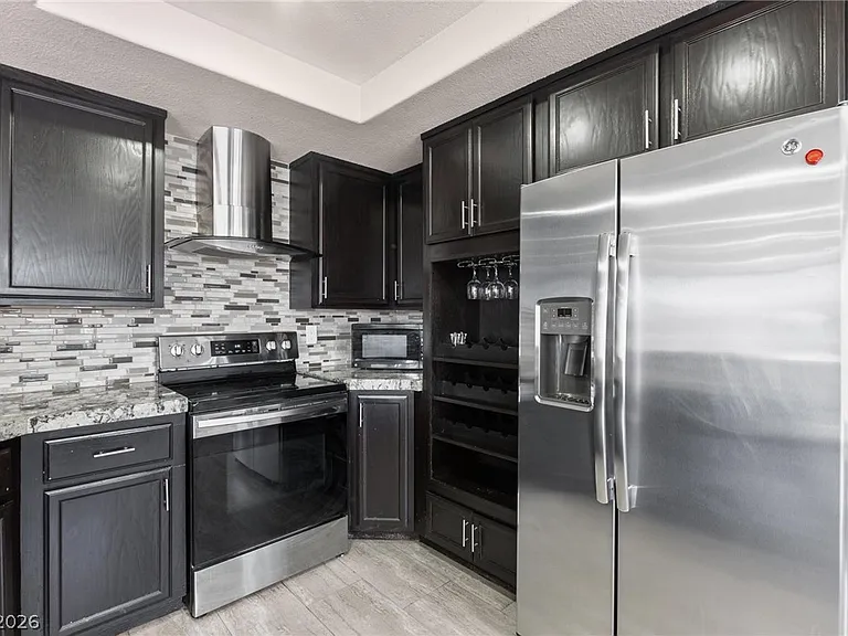 3402 Classic Bay Ln — Photo 12