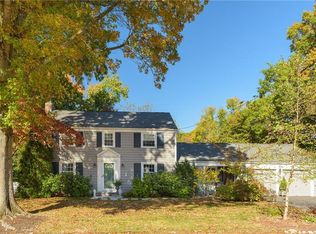 3 Woodmont Ct, Barrington, RI 02806