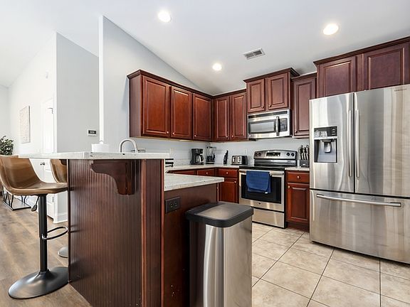 3rd image of 265 Harold Murphy Dr