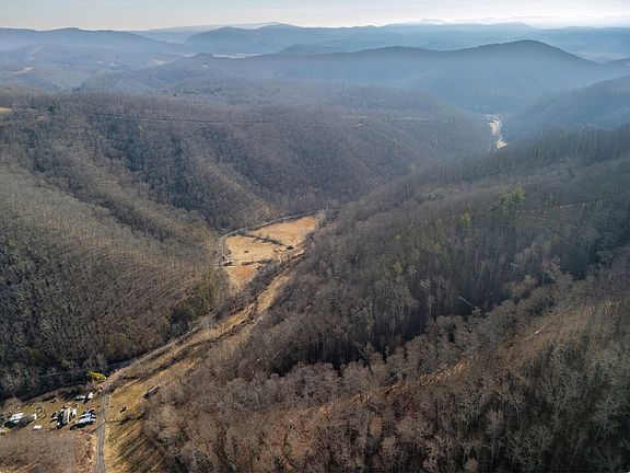 5th image of 1 Boone Creek Rd