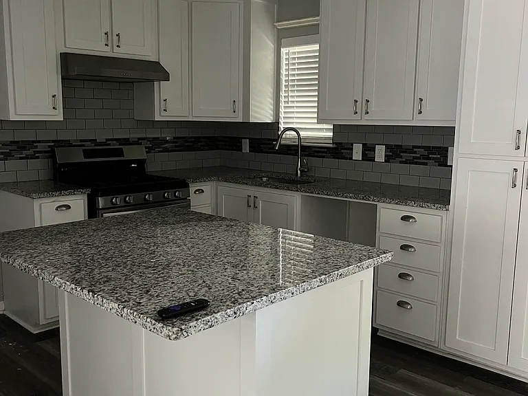 1310 Westview Dr — Photo 4