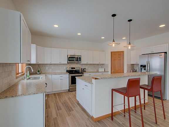 3rd image of 508 Oakmont Dr