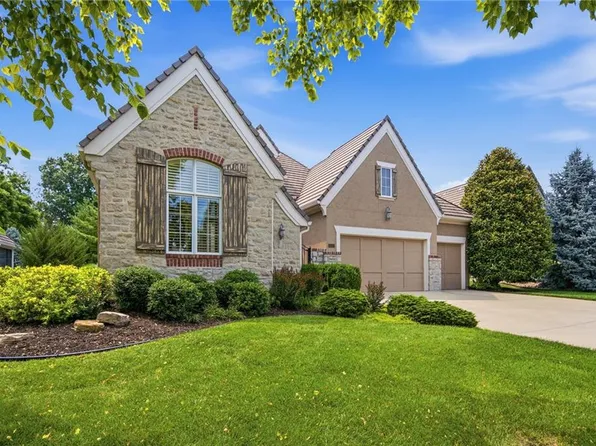 15212 Fontana St, Leawood, KS 66224