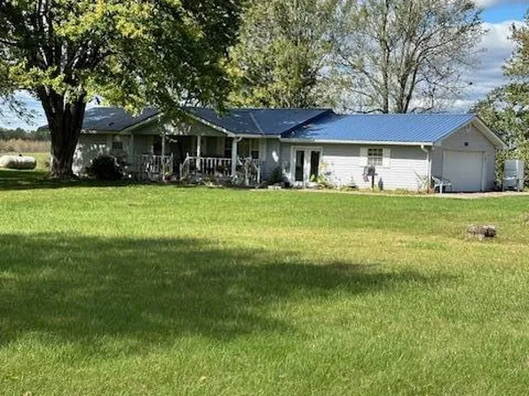485 Deer Lodge Hwy, Clarkrange, TN 38553