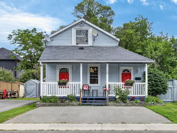 728 Hurley St, Peterborough, ON K9J 3A9