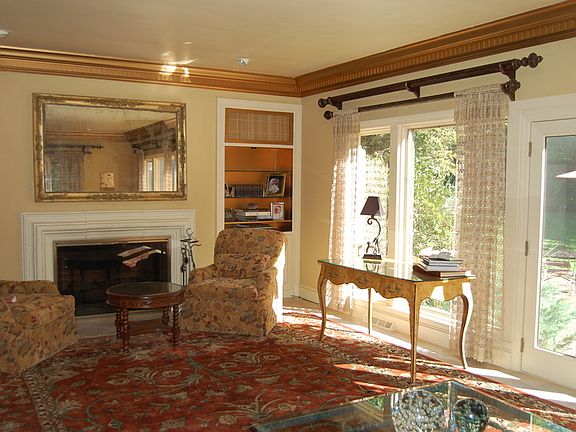 4th image of 22 Hunting Hollow Dr