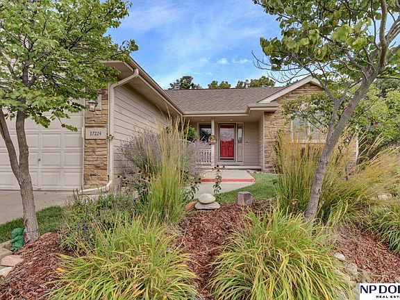 3rd image of 17224 S Creek Cir
