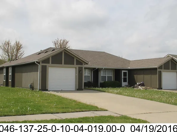 775 E Pinewood St, Gardner, KS 66030