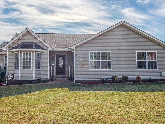 2nd image of 2512 Summer Oaks Cir