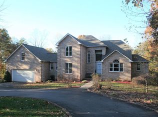 327 Fox Ridge Ln, Altavista, VA 24517