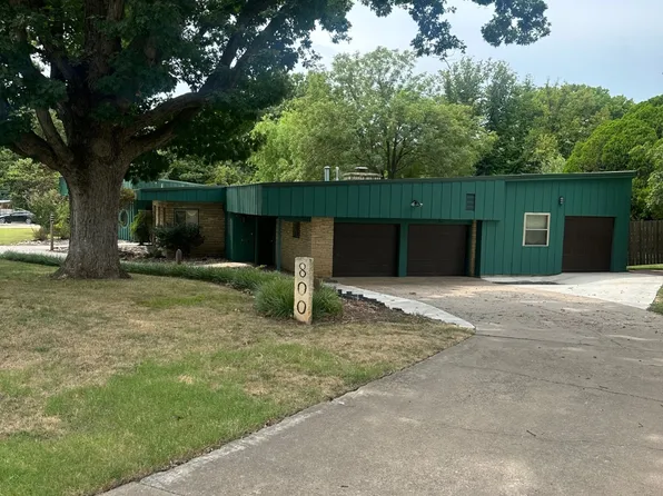 800 Sugar Maple Dr, Ponca City, OK 74604