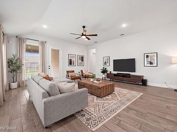 5th image of 2122 Germander Ln