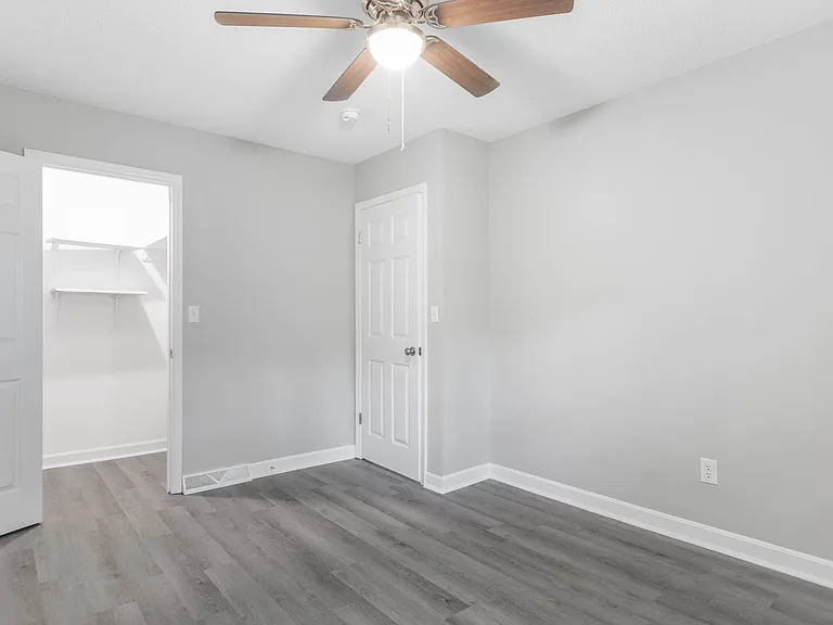 22 Forsyth St — Photo 16