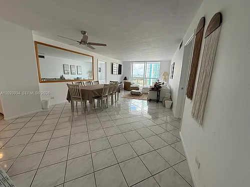 6039 Collins Ave #1236 Photo 1