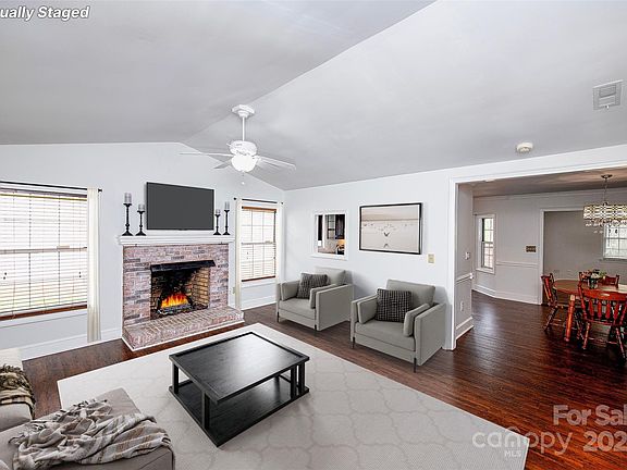 2nd image of 2922 Cherry Blossom Ct