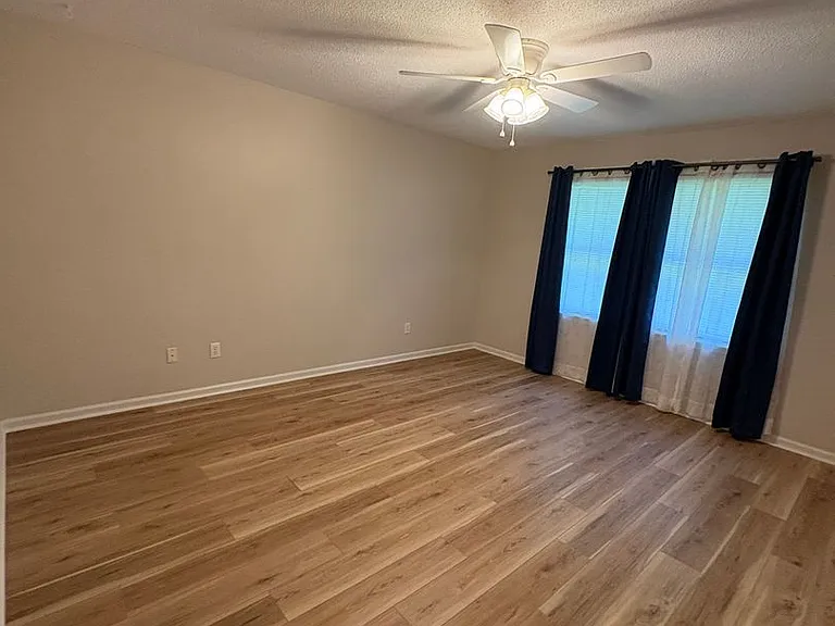 122 Palisades Dr — Photo 11