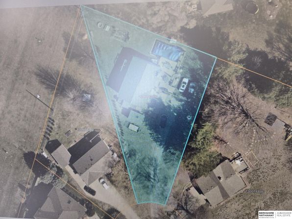 1002 Oak Ct, Plattsmouth, NE 68048