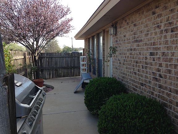 Private entry to offfice. 