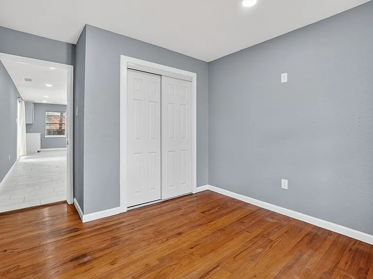 4427 Leddy Dr — Photo 25
