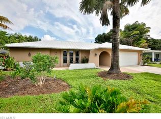 1341 Walden Dr, Fort Myers, FL 33901