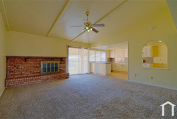 3 bed, 1965 sqft, $2,300 — Photo 3