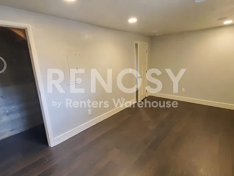 2225 S Cherry St — Photo 22