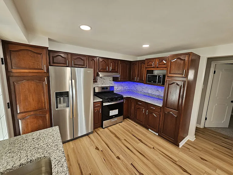 236 McCartney Dr — Photo 6