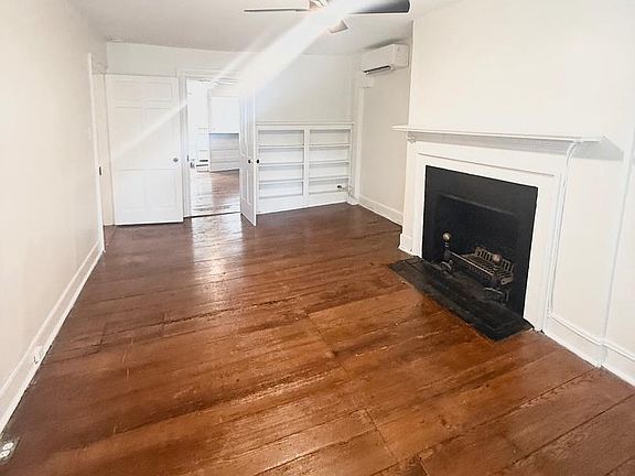 3rd image of 119 Prince St APT 3