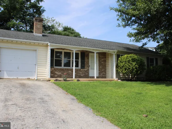 2 Circle Dr, Shrewsbury, PA 17361