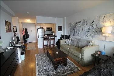 Rented by Space Marketing Shop