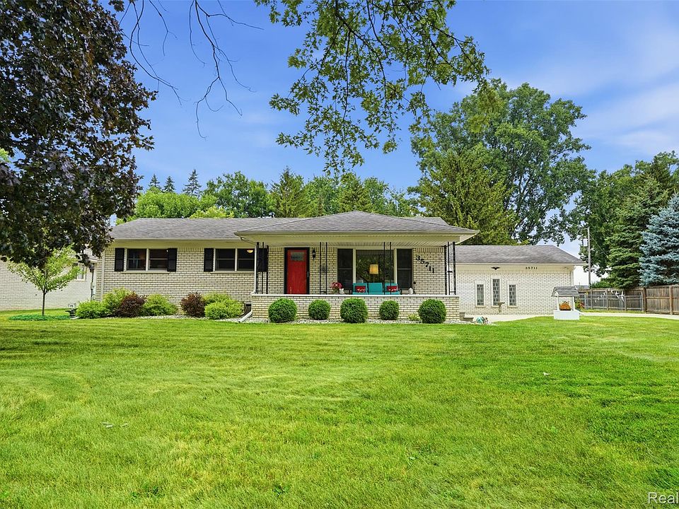 1st image of 35711 Campistrano Dr
