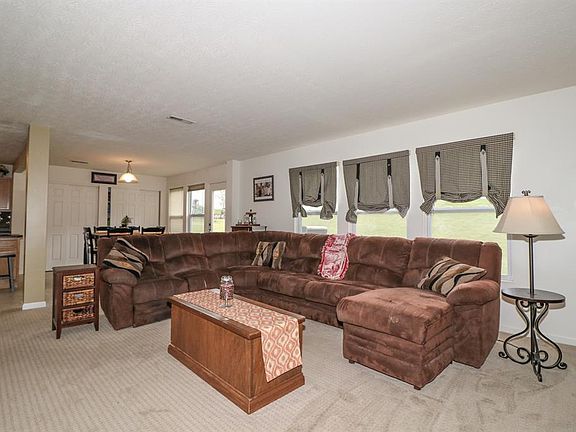 3rd image of 9748 Summerwind Ct