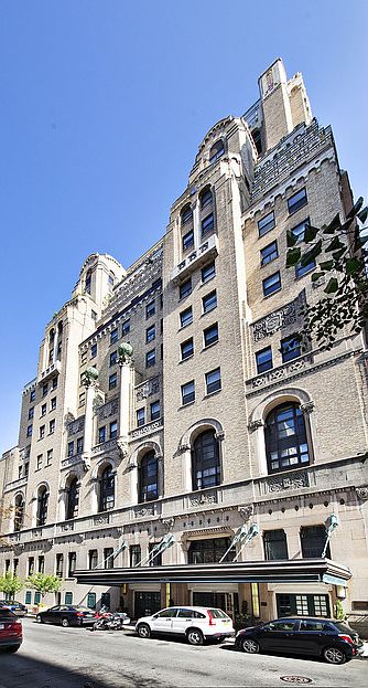 2nd image of 253-263 W 73rd St #4M