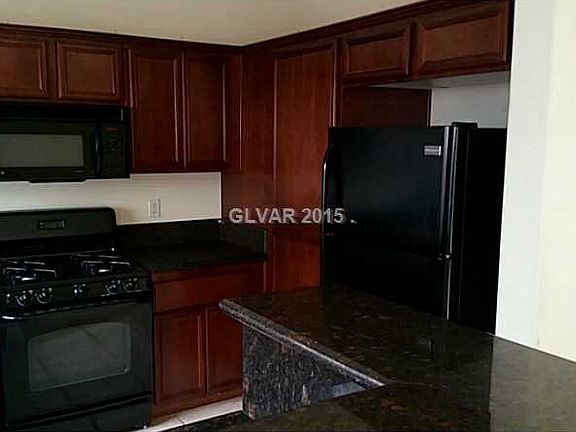 5th image of 929 Sunny Acres Ave